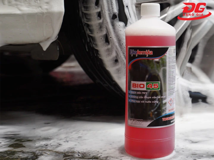 nước rửa xe không chạm Ekokemika tiết kiệm