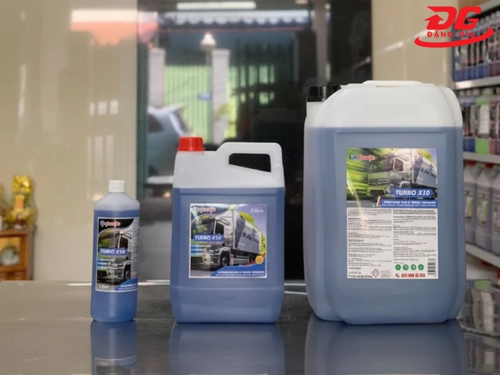 Nước rửa xe không chạm Ekokemika Turbo X10