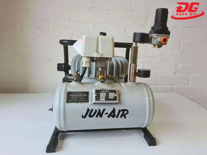 giá tiền Máy nén khí 4L Jun Air