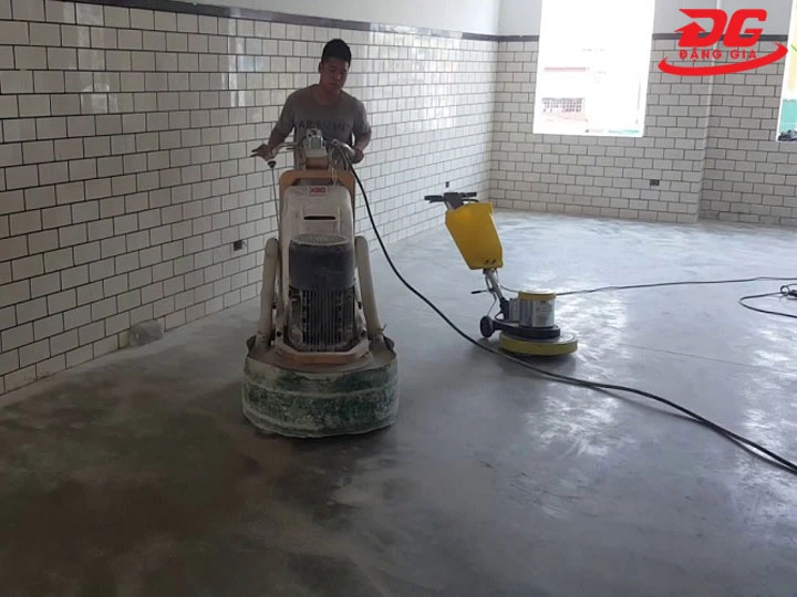 hướng dẫn đánh bóng sàn xi măng đúng cách