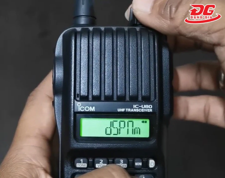 sử dụng Máy bộ đàm Icom IC-U80