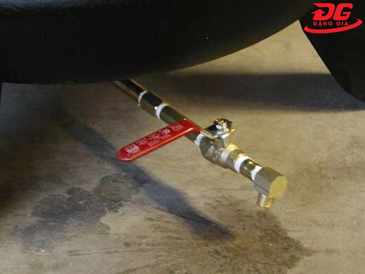 van xả nước bằng cơ