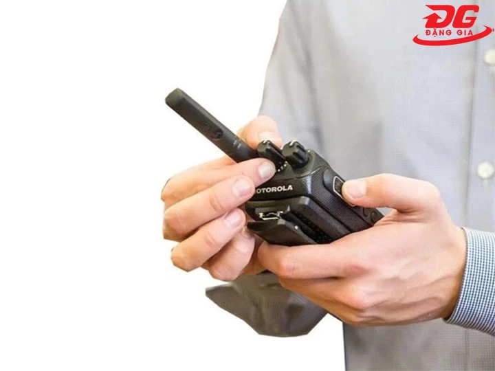 chỉnh tần số bộ đàm