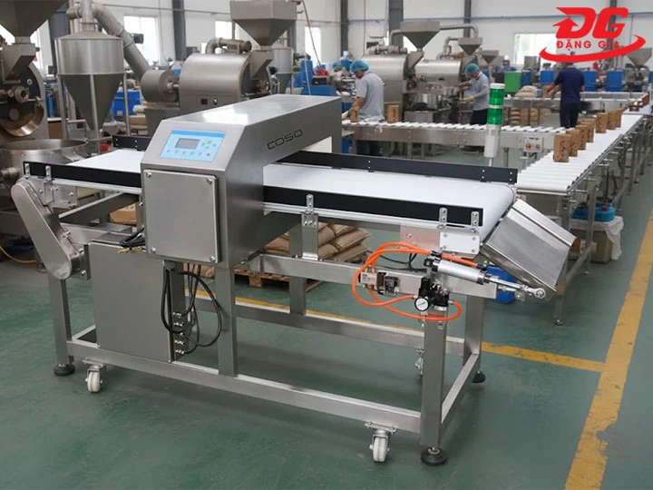 máy dò kim loại thực phẩm dễ điều khiển