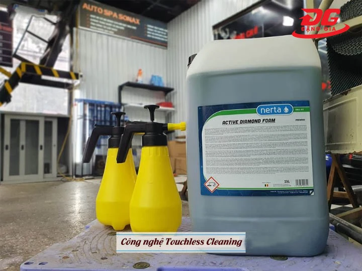 Nước rửa xe không chạm Nerta công nghệ cao