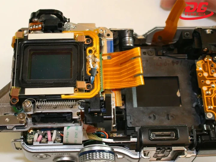 linh kiện bên trong hư hỏng