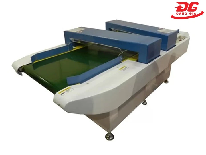 Máy dò kim loại băng tải VFG-900K