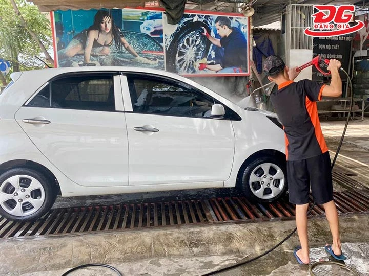 Bãi rửa xe Cau Vua