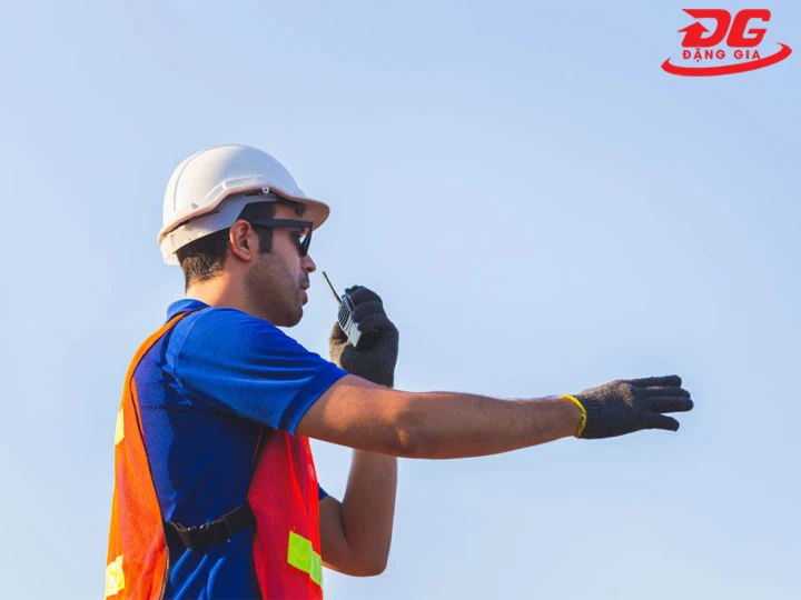 chi phí gia hạn sử dụng máy bộ đàm