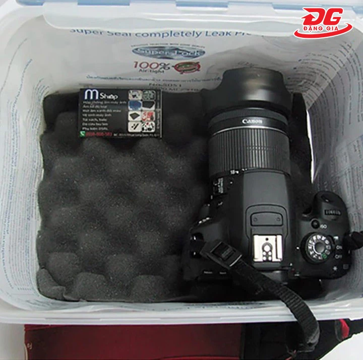 dung tích lớn của hộp chống ẩm Nikatei H02 (18L)