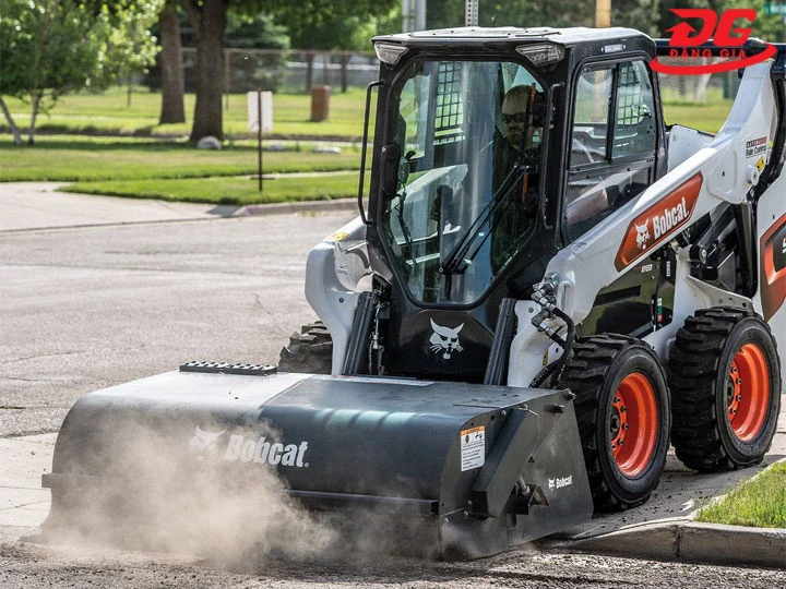 mua Xe quét rác Bobcat chính hãng