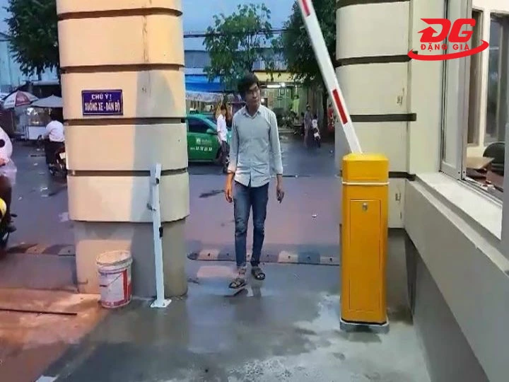 Đóng mở nhịp nhàng, nhanh, đúng thời điểm