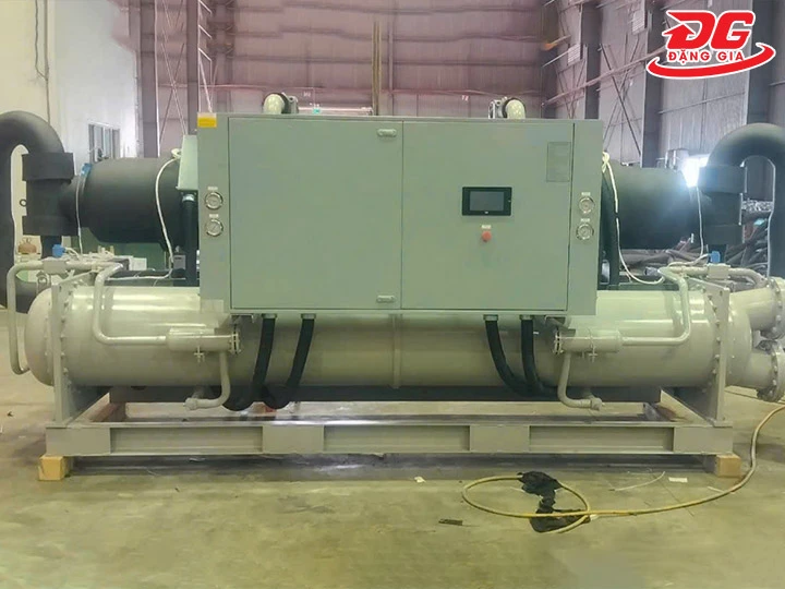 bình ngưng tụ dạng nằm