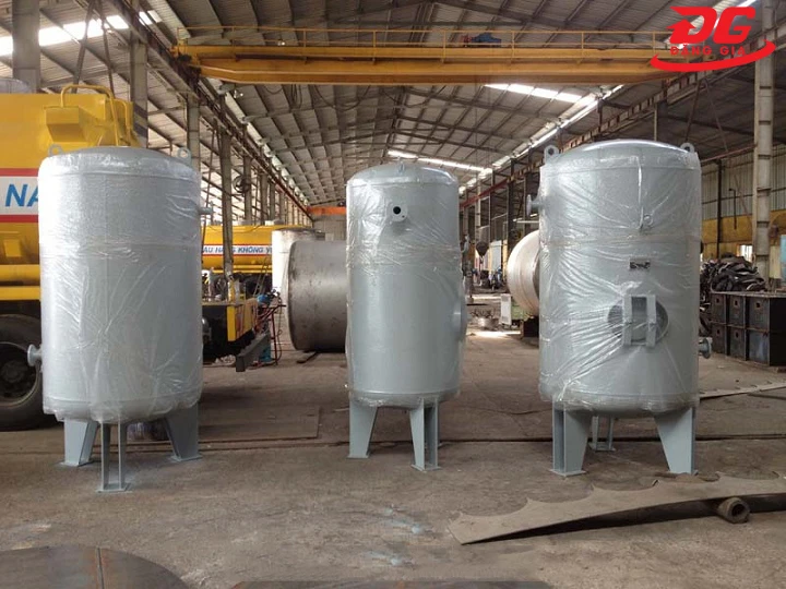 bình chứa khí nén đứng