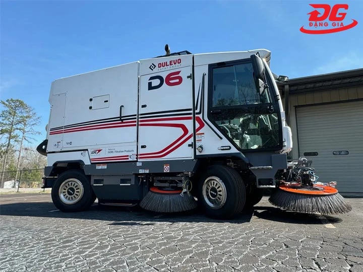 Xe quét đường Dulevo D6
