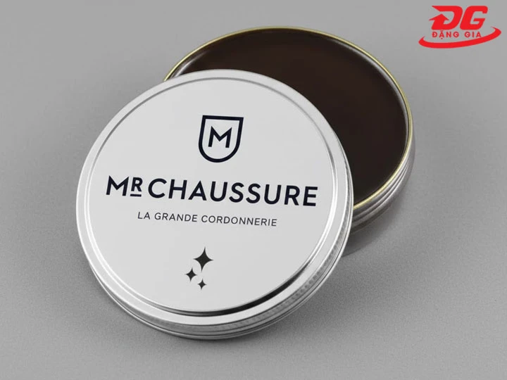 lưu ý khi dùng Xi đánh giày màu xám