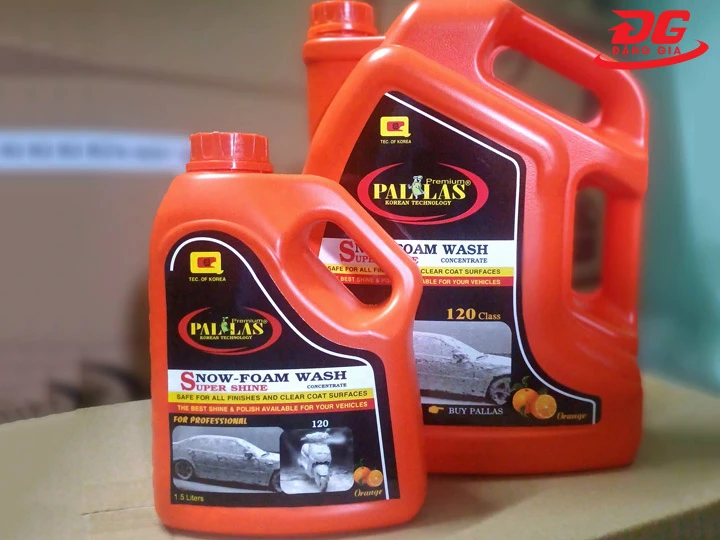 Nước rửa xe bọt tuyết Pallas