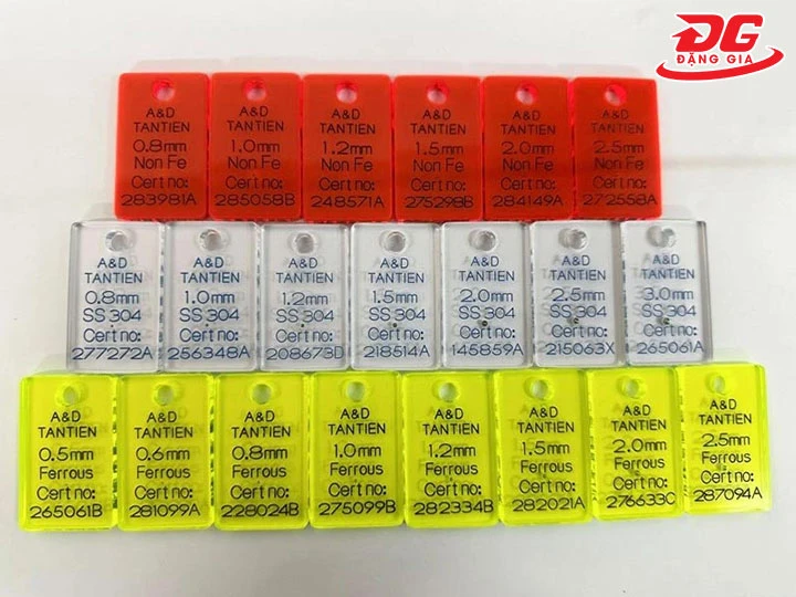 mẫu thử máy dò kim loại