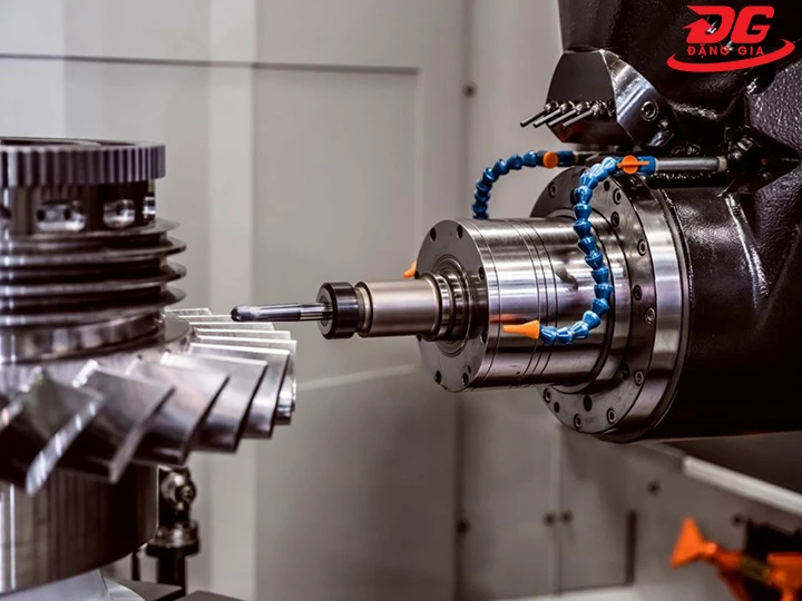 Top 11+ Máy gia công cơ khí: Chính Xác, Nhanh, Chạy Khỏe