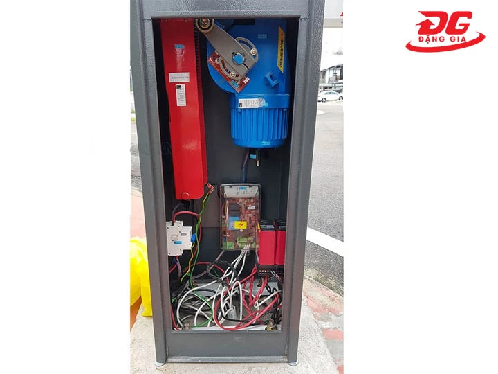 lắp đặt Cổng barrier FJC-D618B