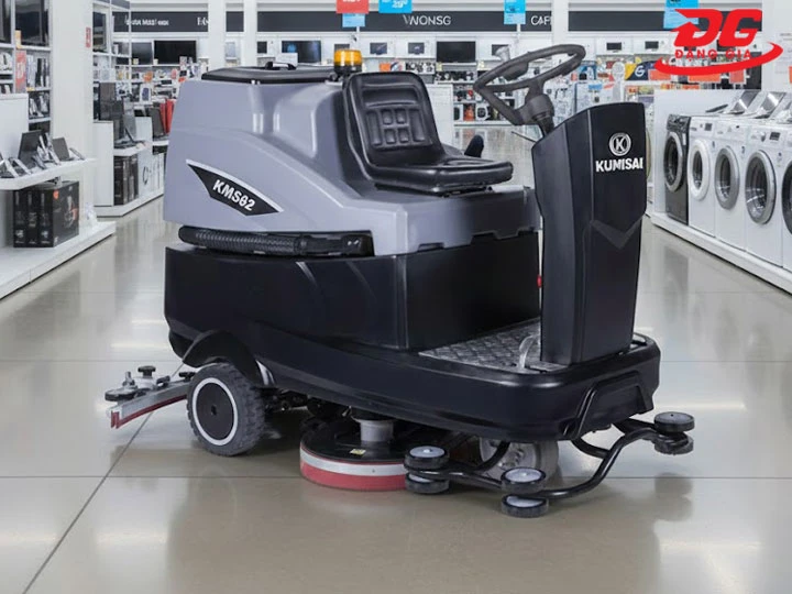 giá tiền Máy chà sàn ngồi lái Kumisai KMS 62