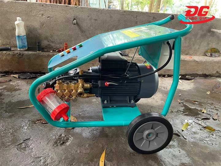 máy rửa xe Amax Gold dễ vận hành