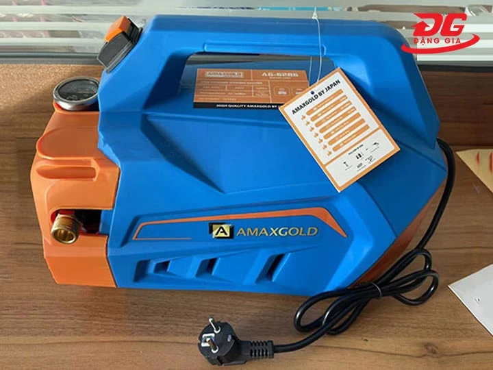 máy rửa xe Amax Gold