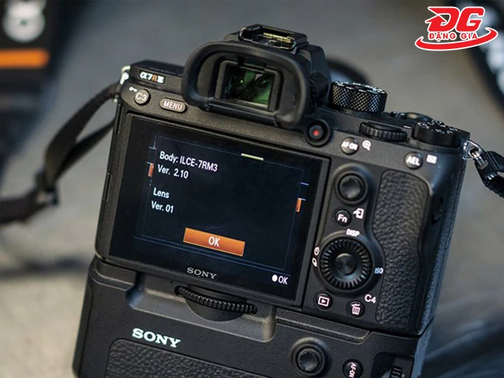 Cập nhật firmware cho máy ảnh