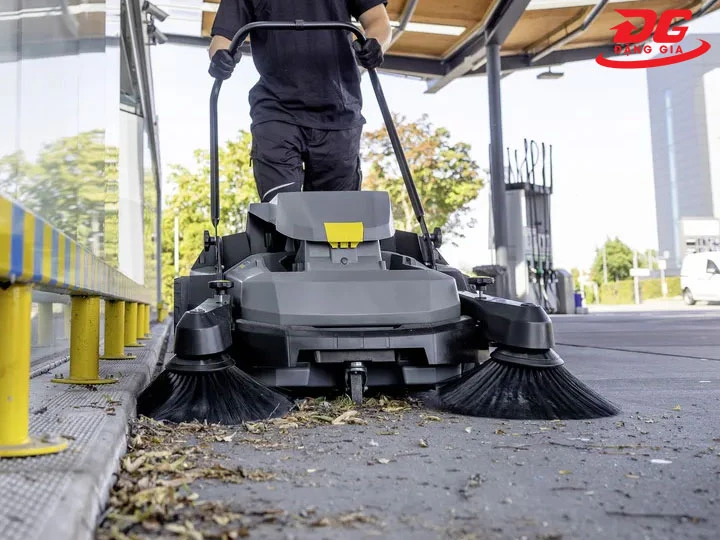 xe quét rác Karcher