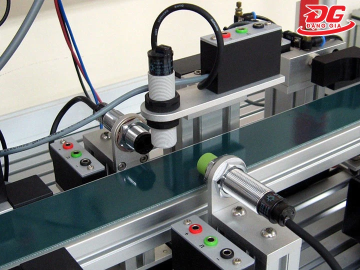 Cảm biến cơ học