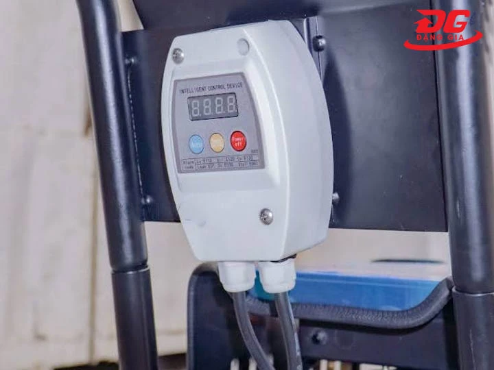 máy rửa xe Kumisai KMS-1802B dễ vận hành