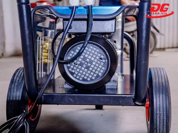 máy rửa xe Kumisai KMS-1802B an toàn