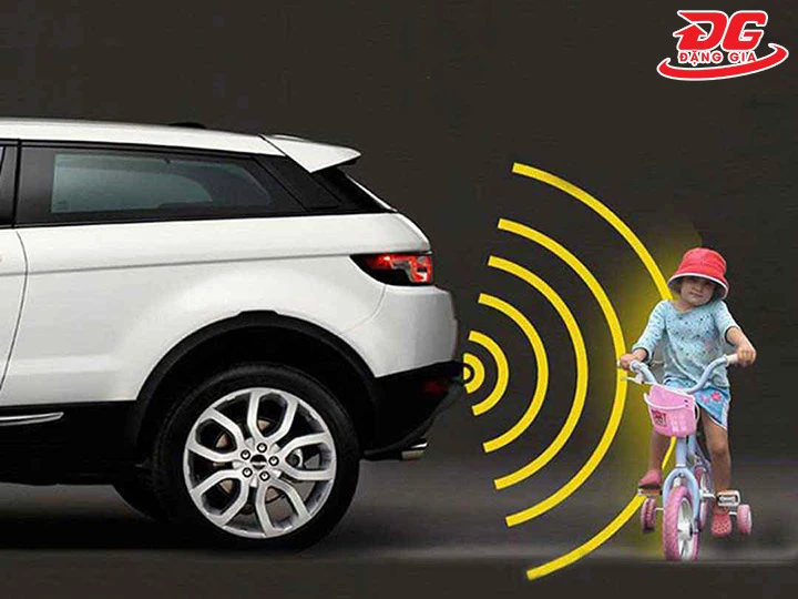 ứng dụng cảm biến tiệm cận trên ô tô