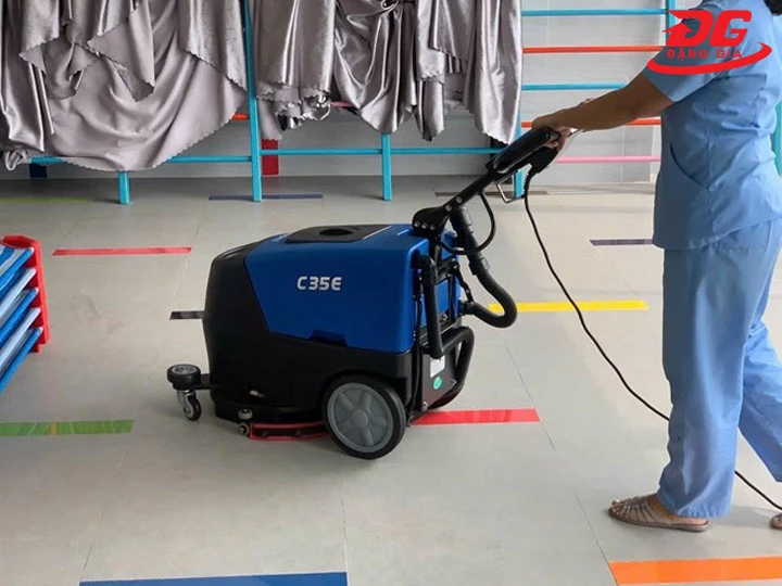 máy chà sàn Clepro ổn định