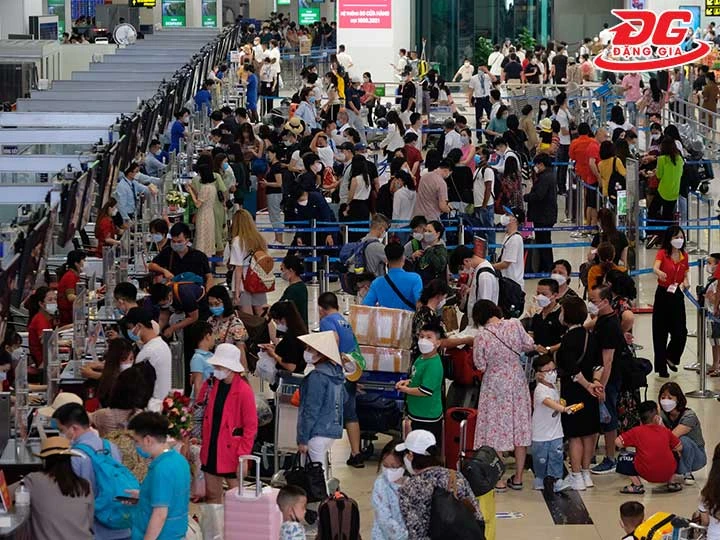 sân bay đông đúc