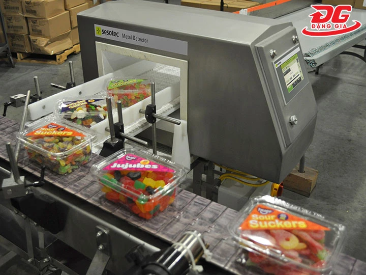 máy dò kim loại