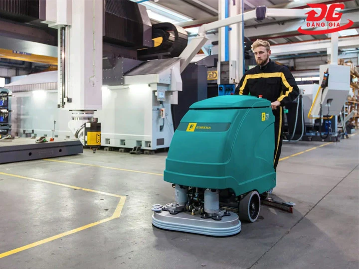 Máy chà sàn Eureka đẩy tay