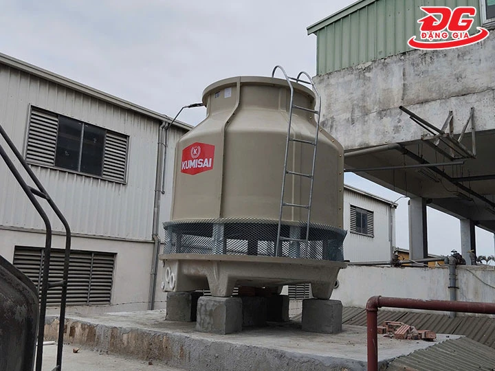 Tháp giải nhiệt là gì? Nguyên lý, Phân loại & Ứng dụng