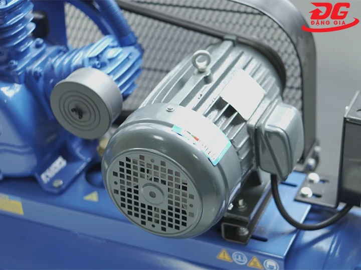 động cơ 7.5 mã lực