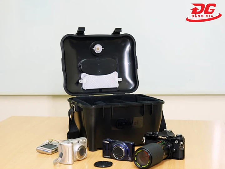 chuẩn bị hộp chống ẩm máy ảnh Nikatei DRYBOX