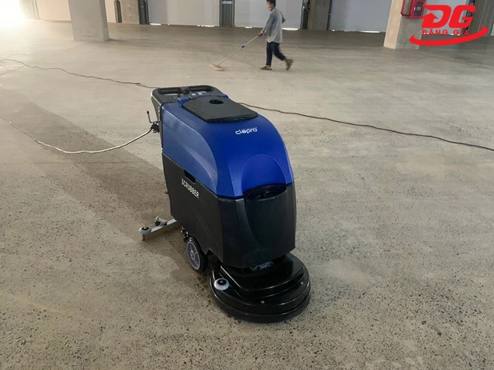 giá máy chà sàn liên hợp Clepro C50E