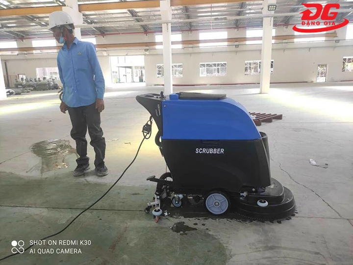 ứng dụng máy chà sàn liên hợp Clepro C50E