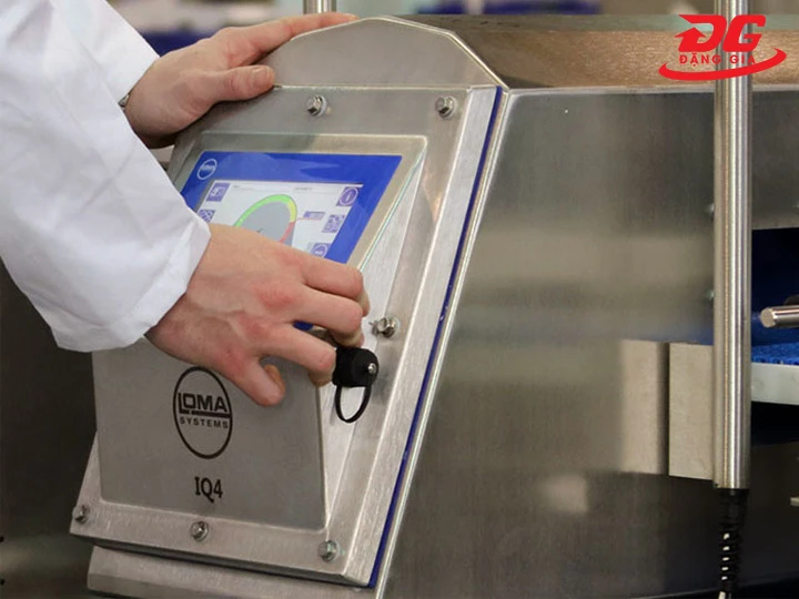 Chỉnh máy dò kim loại Loma