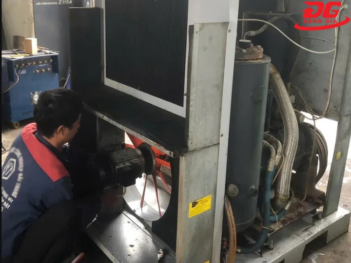 Kiểm tra và bảo dưỡng động cơ của máy nén khí