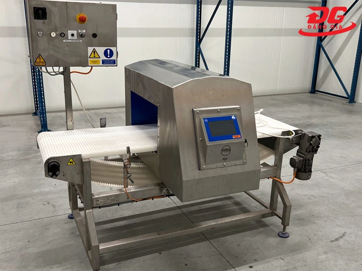 máy dò kim loại Loma IQ4