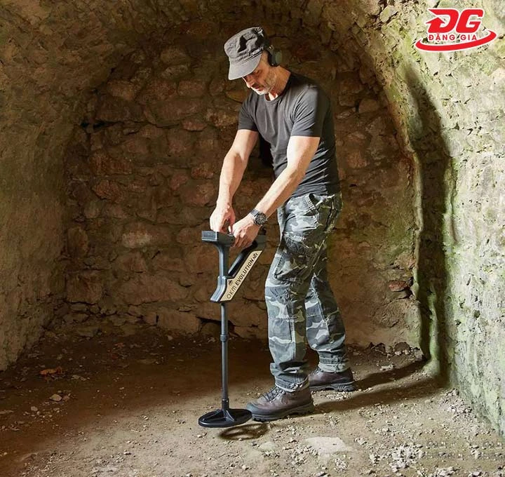 Máy dò kim loại 3D thiết kế nhỏ gọn