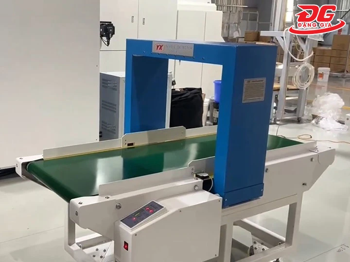 máy dò kim loại băng tải SJ20-650