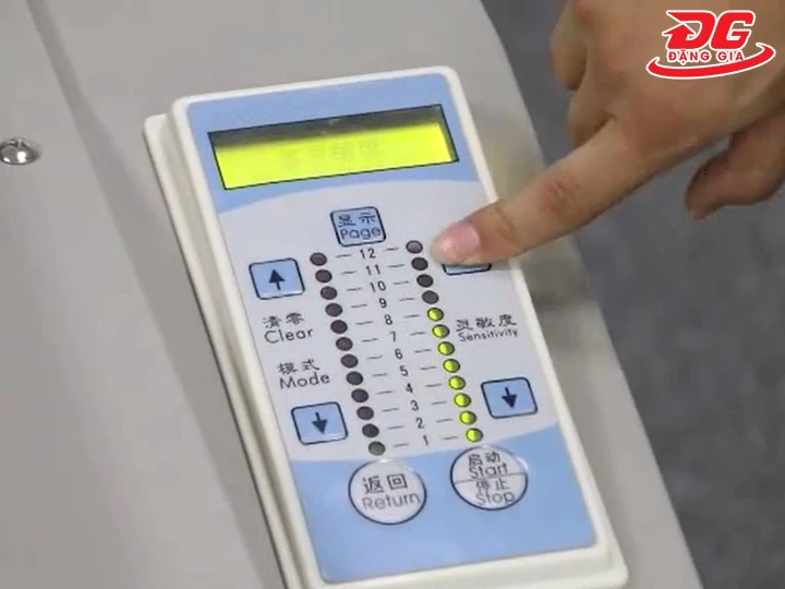 bảng điều khiển của Máy dò mũi kim gãy VFG-900K