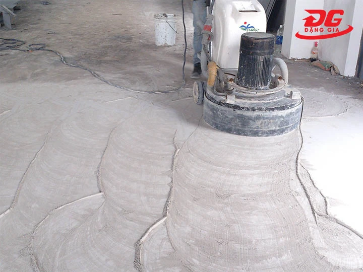 Điểm danh 5 siêu phẩm máy chà sàn xi măng đáng xuống tiền