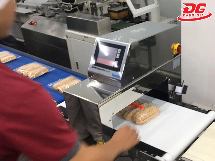 máy dò kim loại Yamato